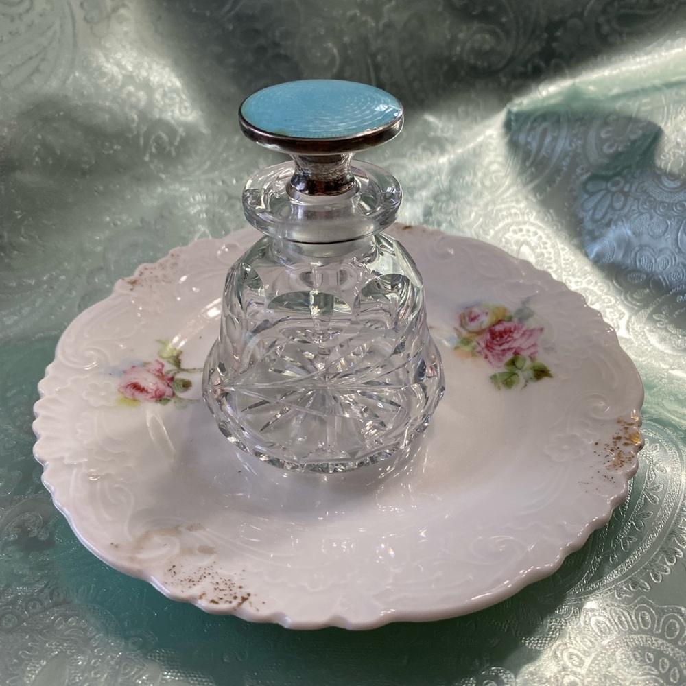 Antique/Vintage Sterling Guilloche Crystal Perfume Bottle with Dauber(Final)